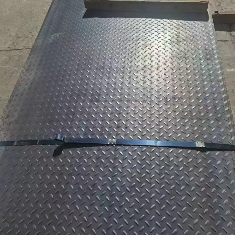 Tấm ca rô bằng thép carbon